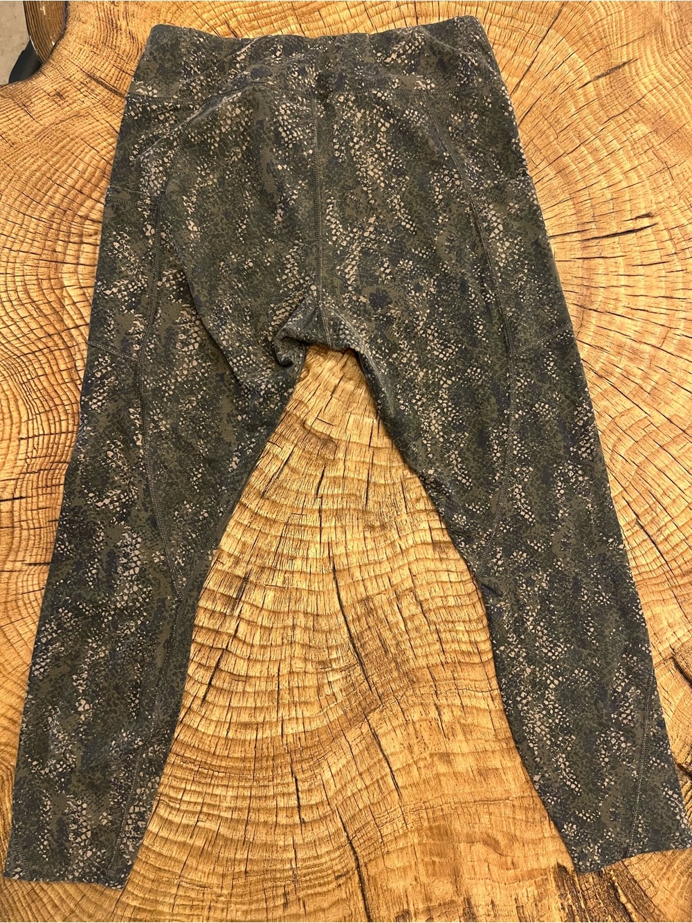 ‼️EUC: Pact Organic Cotton Earth Tone Snake Print Pocket Leggings - L - Picture 2 of 4